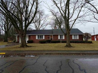 856 Sprunger St, Berne, IN 46711