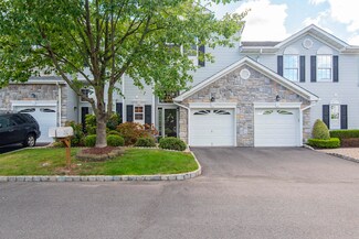 8 Chimney Ct Unit 158, South Amboy, NJ 08879