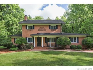 316 Meadowbrook Rd, Charlotte, NC 28211