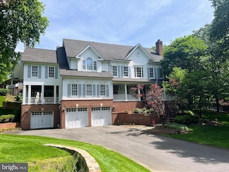 1918 Valleywood Rd, McLean, VA 22101