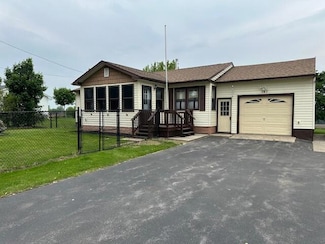 147 Moffitt Rd, Plattsburgh, NY 12901