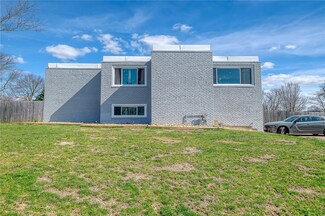 3553 N Hills Rd, Murrysville, PA 15668