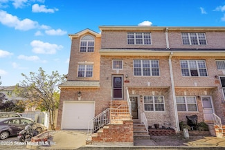 24 Daniella Ct Unit 2, Staten Island, NY 10314
