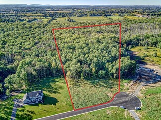 44 Old Stable Way, Honeoye Falls, NY 14472