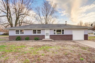 700 W Pearl St, Aurora, MO 65605