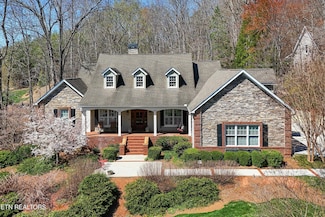 190 Lake Crest Dr, Lenoir City, TN 37772