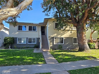 2914 Peppertree Ln, Costa Mesa, CA 92626