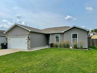 2335 SW Craig Dodge Rd, Lincoln, NE 68522