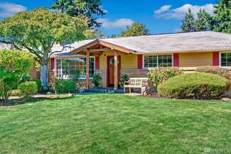 8511 Maple Ln, Edmonds, WA 98026