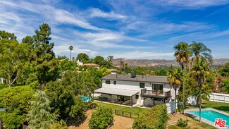 23278 Aetna St, Woodland Hills, CA 91367