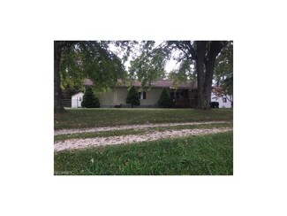 138 Locke Rd, Saint Marys, WV 26170