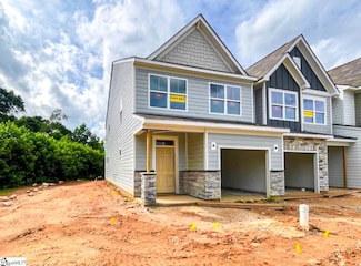 520 Pennystone Ln, Simpsonville, SC 29681
