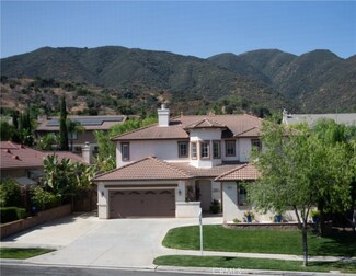 922 Feather Peak Dr, Corona, CA 92882