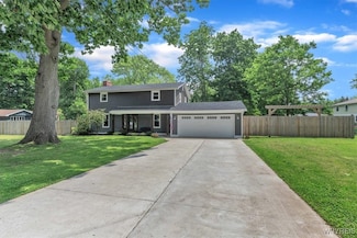 4 Alpine Dr, Silver Creek, NY 14136