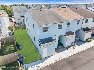 329 Hampshire Dr, Ventnor City, NJ 08406