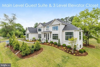 11108 Corobon Ln, Great Falls, VA 22066