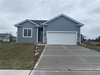 603 Oak Ct, Dallas Center, IA 50063