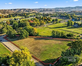 2788 Rocket Bar Rd, Eagle, ID 83616