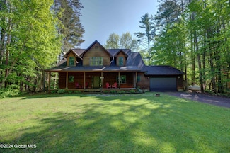 51 Pawling Rd, Piseco, NY 12139