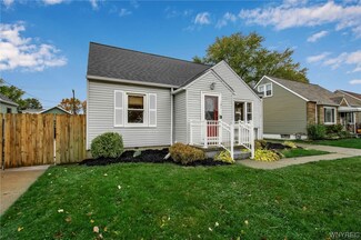 121 Canterbury Ln, Buffalo, NY 14217
