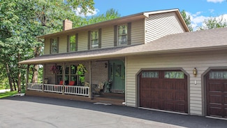 98 Hackney Ln, Valparaiso, IN 46385