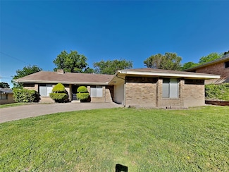 5525 Fox Hill Ln, Dallas, TX 75232