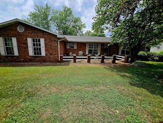 602 Lawrence St, Mountain Home, AR 72653