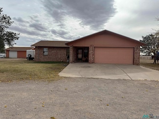 1011 Painted Pony Ln, Artesia, NM 88210
