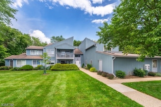 95 Drake Ln, Ledgewood, NJ 07852