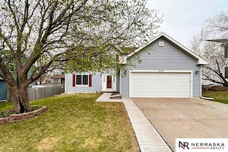 2717 Joann Ave, Bellevue, NE 68123