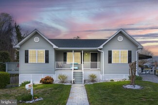 6117 Riverview Dr, King George, VA 22485
