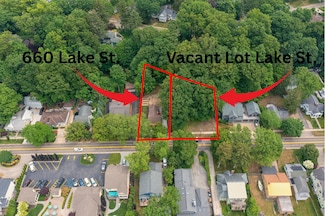 678 Lake St, Saugatuck, MI 49453