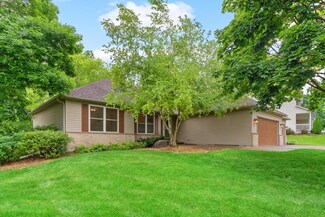 10693 Alicia Cir, Inver Grove Heights, MN 55077