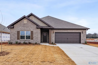 139 Hillis Ln, Hazel Green, AL 35750