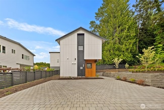 9692 51st Ave S, Seattle, WA 98118