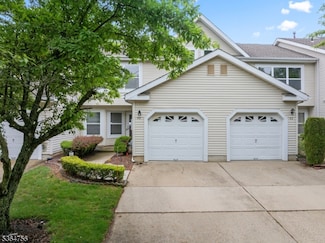 44 Treat Ln, East Brunswick, NJ 08816