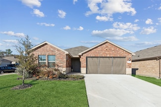 424 Amory St, Azle, TX 76020