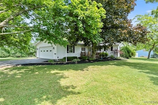 9015 Donahue Rd, Batavia, NY 14020