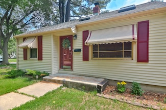 2928 Garfield Dr, Rockford, IL 61101