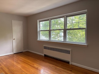 430 Beverly Rd Unit E, Teaneck, NJ 07666