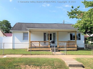 2814 28th St, Nitro, WV 25143