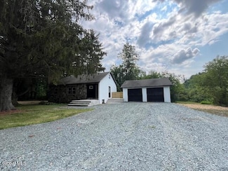 190 Diamond Hill Rd, Delmar, NY 12054