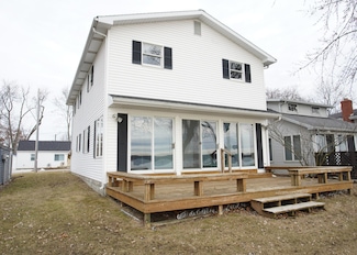 11614 Round Lake Dr, Manitou Beach, MI 49253