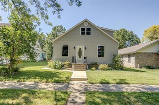 904 13th St, Highland, IL 62249