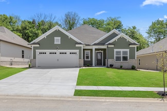 8904 Knolling Loop, Ooltewah, TN 37363