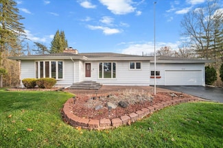 6786 River Rd, Flushing, MI 48433