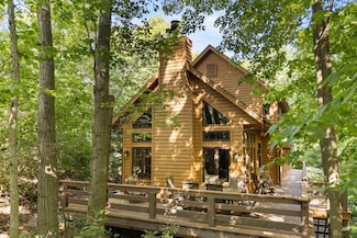 7565 Hickory Dr, Fredonia, WI 53021