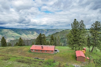205 Burnt Creek Rd, Cottonwood, ID 83522
