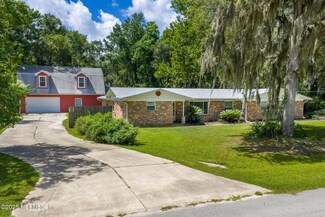 136 Hollywood Forest Dr, Fleming Island, FL 32003