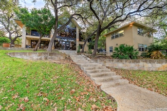 694 Scenic Cir, Lakehills, TX 78063